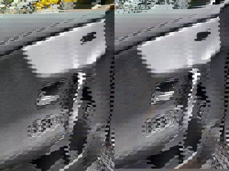 Image Mercedes-Benz CLASSE A A 250 e  Berline Compacte AMG Line 